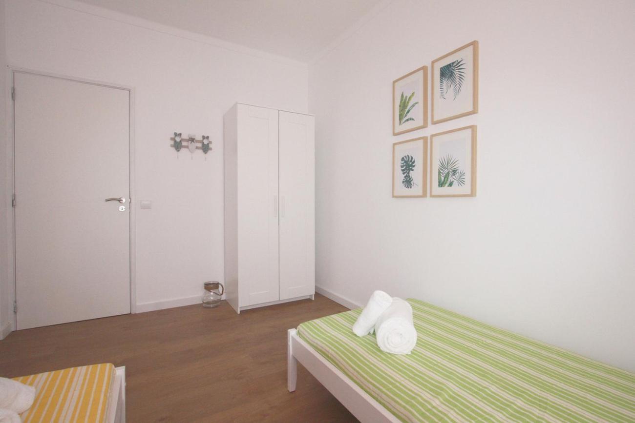 Apartment Jara, タヴィラ エクステリア 写真