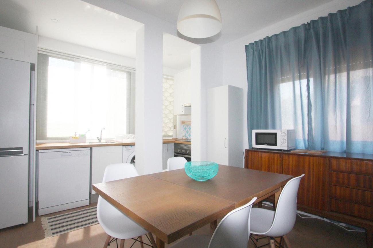 Apartment Jara, タヴィラ エクステリア 写真