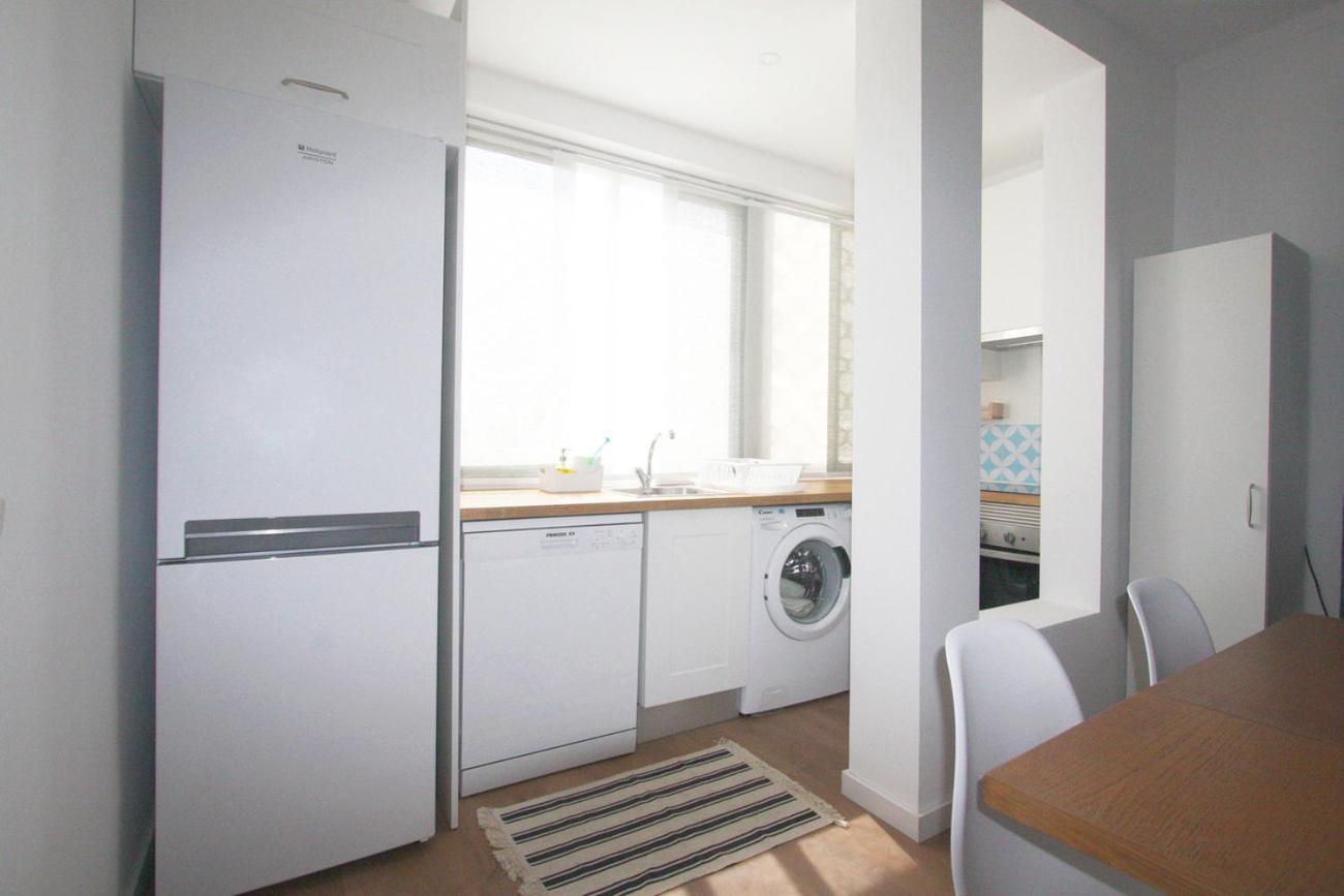 Apartment Jara, タヴィラ エクステリア 写真